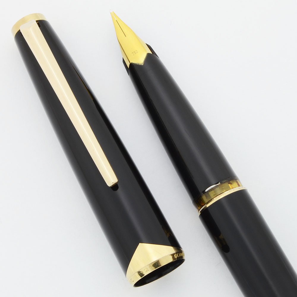 Montblanc 121 Fountain Pen (1970s) - Black, Piston Fill, 18k Medium Nib  (Excellent +, Works Well)